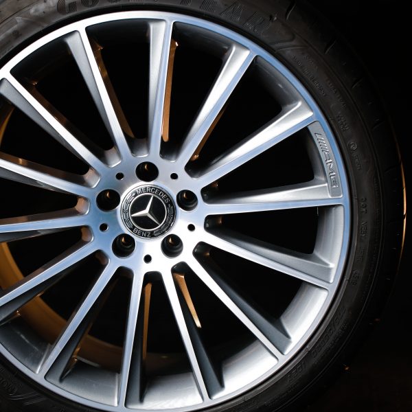 Used car tyre with alloy wheel